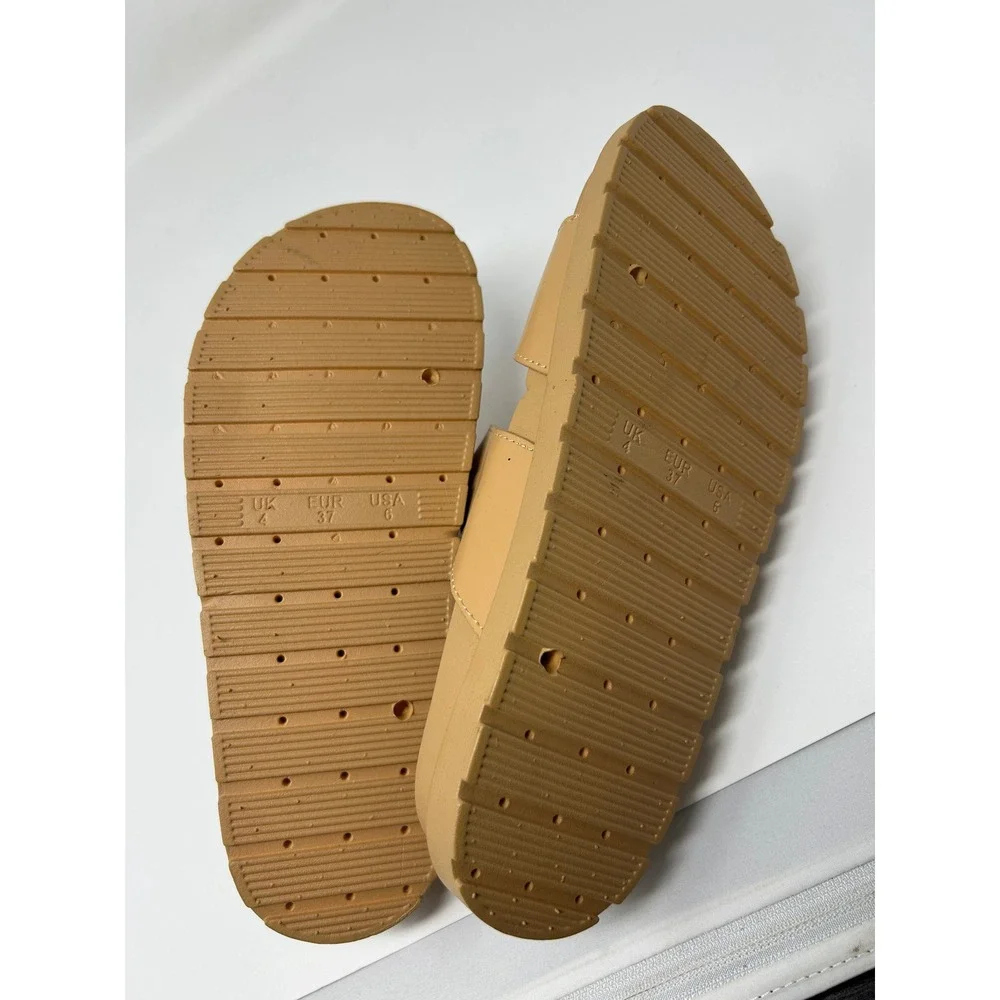 Wild Diva Lounge Tan Platform Slide Sandals Gold Buckle Double Strap Womens 6